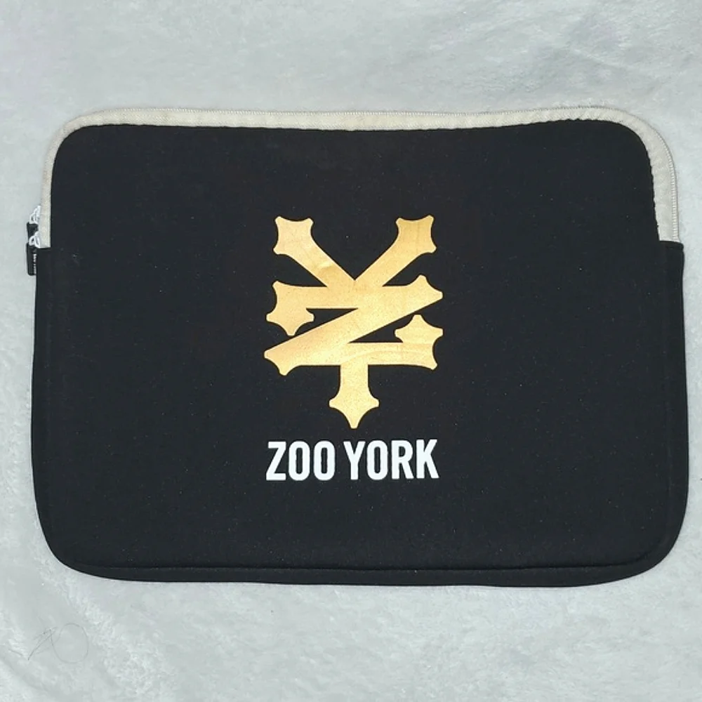 Zoo York Laptop Sleeve Old School New York Vintage 90s